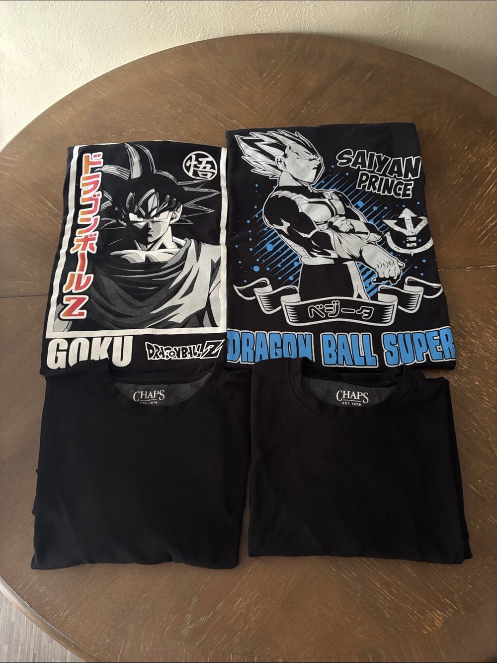 (4 3XL T-Shirts bundle) Vegeta Saiyan Prince + Goku Dragon Ball Z + 2 chaps